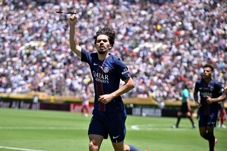 骆建佑凭借 骆建佑凭借