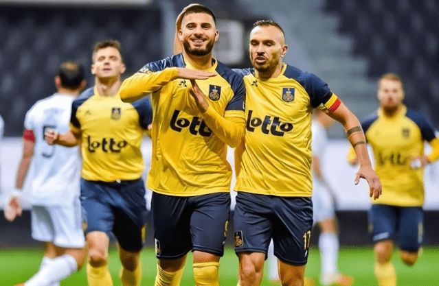 詹姆斯是他 詹姆斯是他